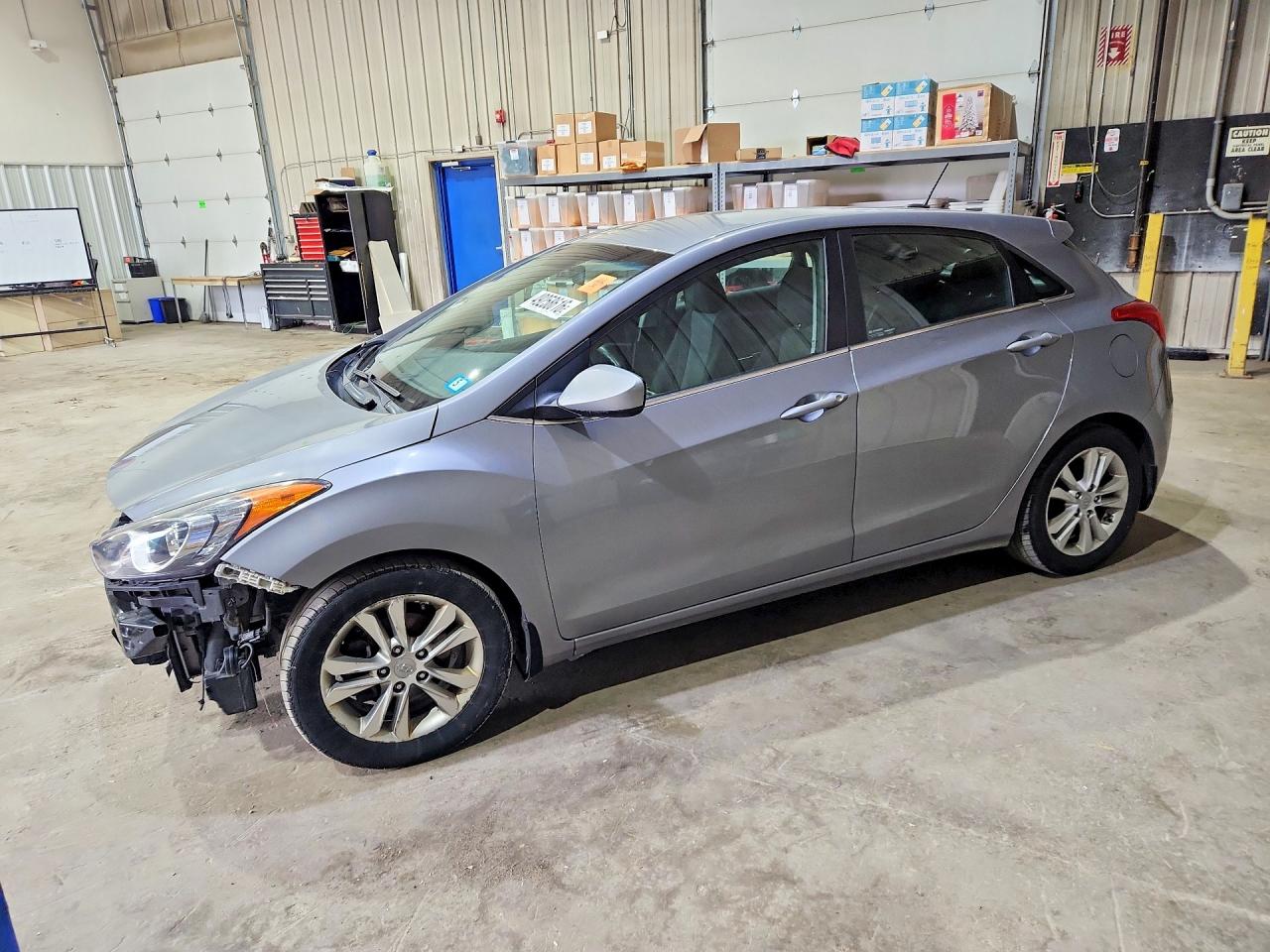 Salvage Hyundai ELANTRA Image