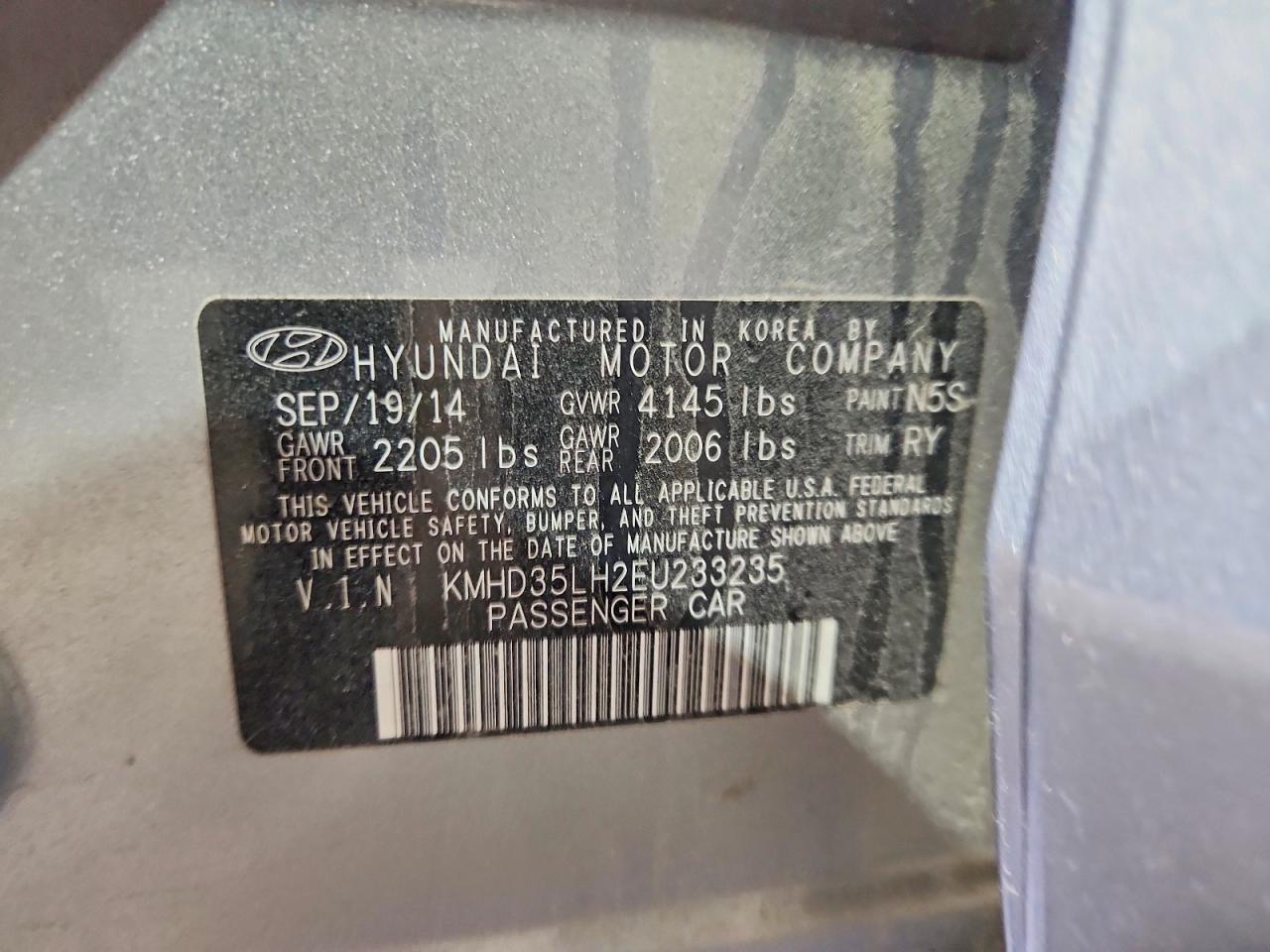 Hyundai ELANTRA Base