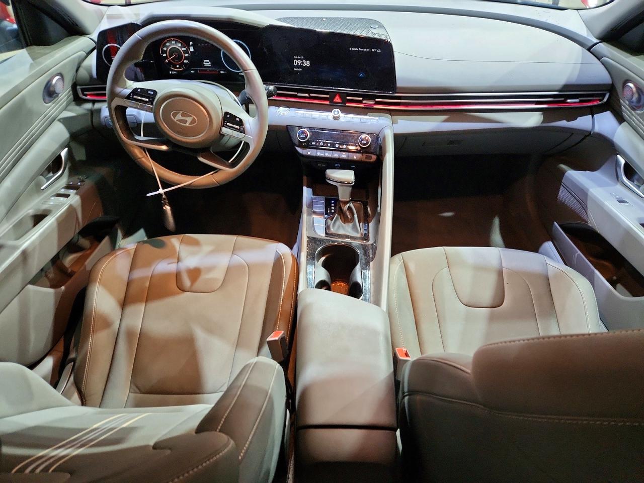 Hyundai ELANTRA Sel