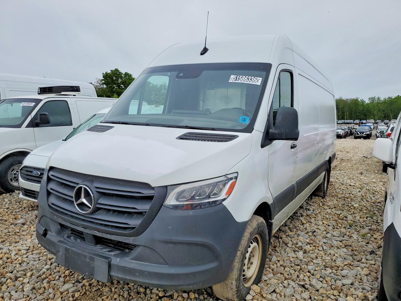Salvage Mercedes-Benz Sprinter Image