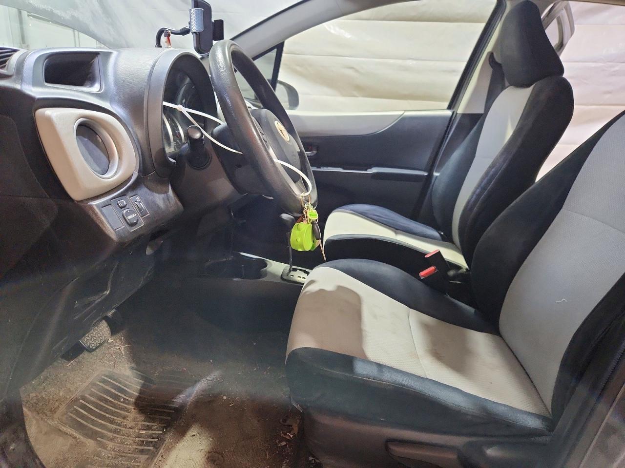 Toyota Yaris 5-door Le
