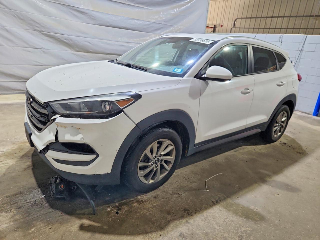 Salvage Hyundai TUCSON Image