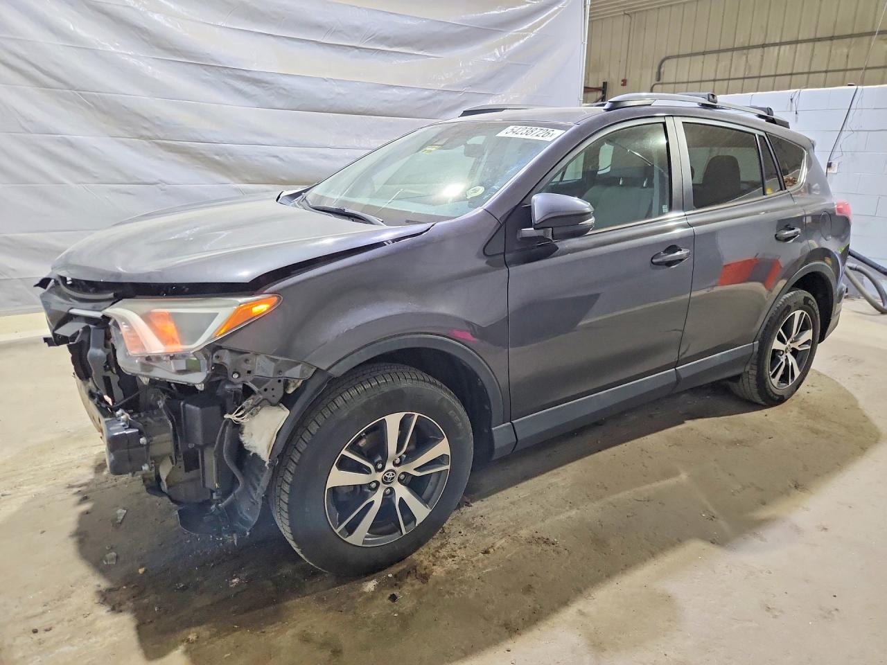 Salvage Toyota RAV4 Image