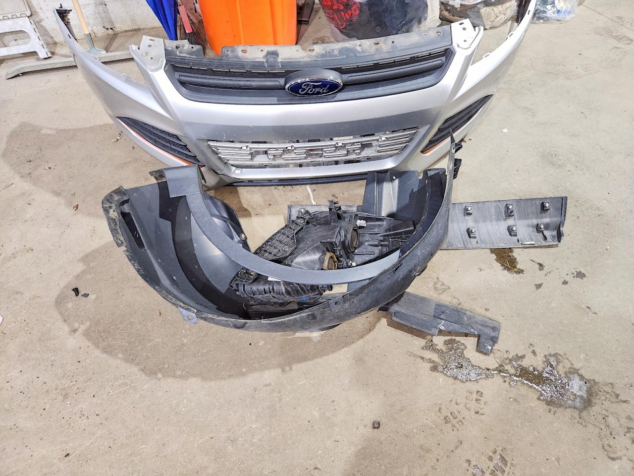 Ford Escape S