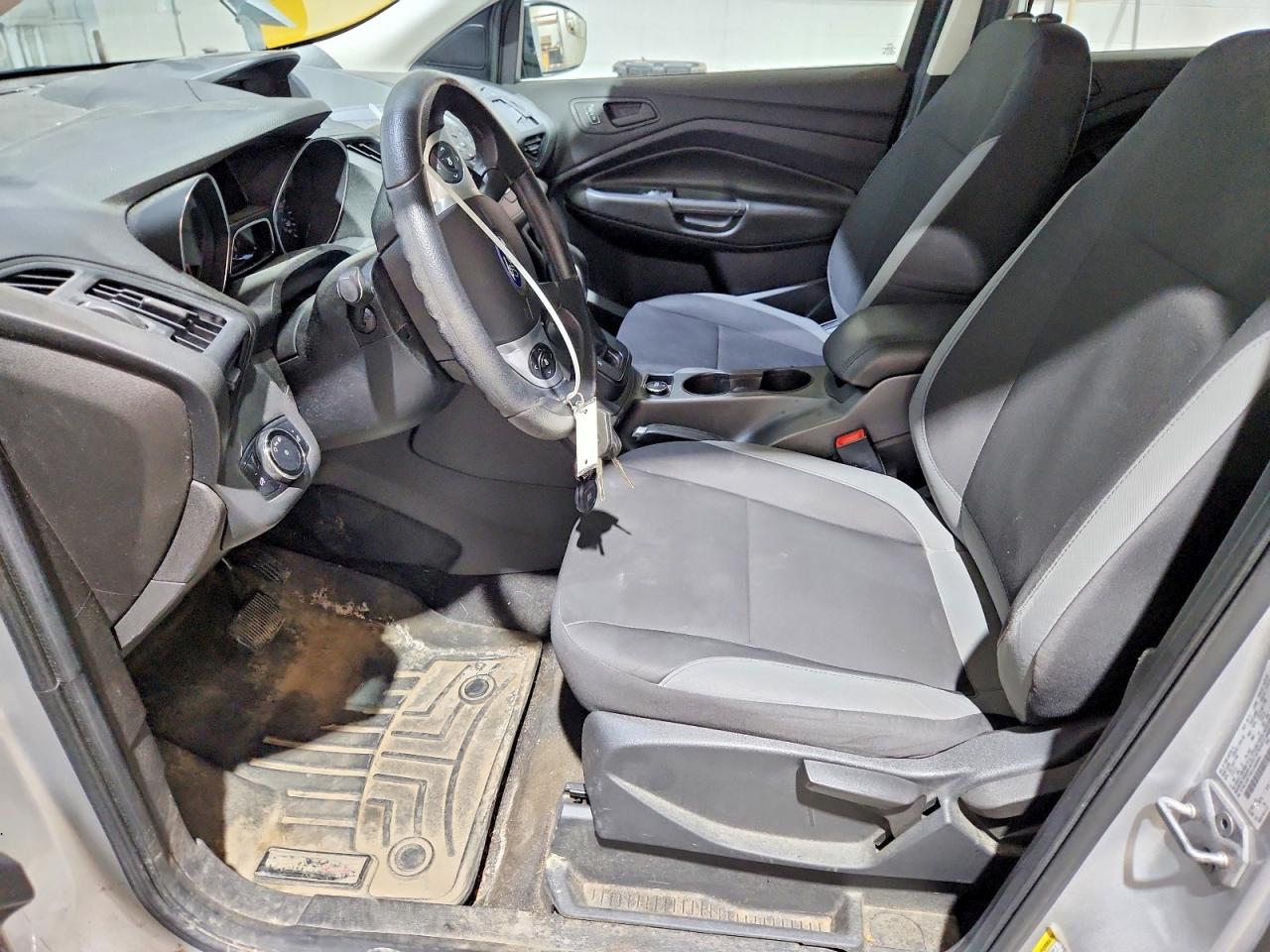 Ford Escape S
