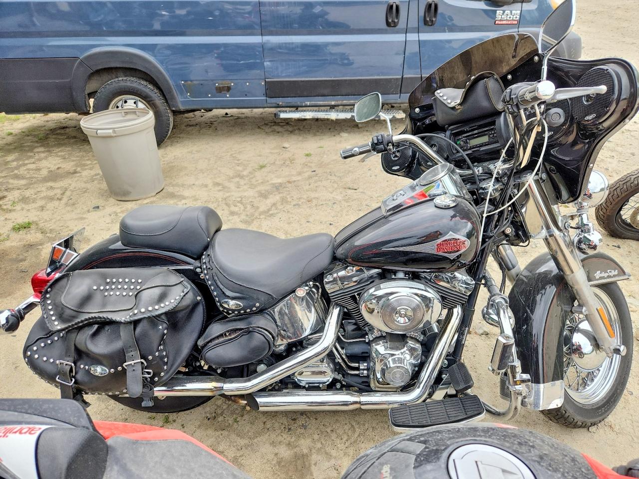 Salvage Harley-Davidson Fl Image