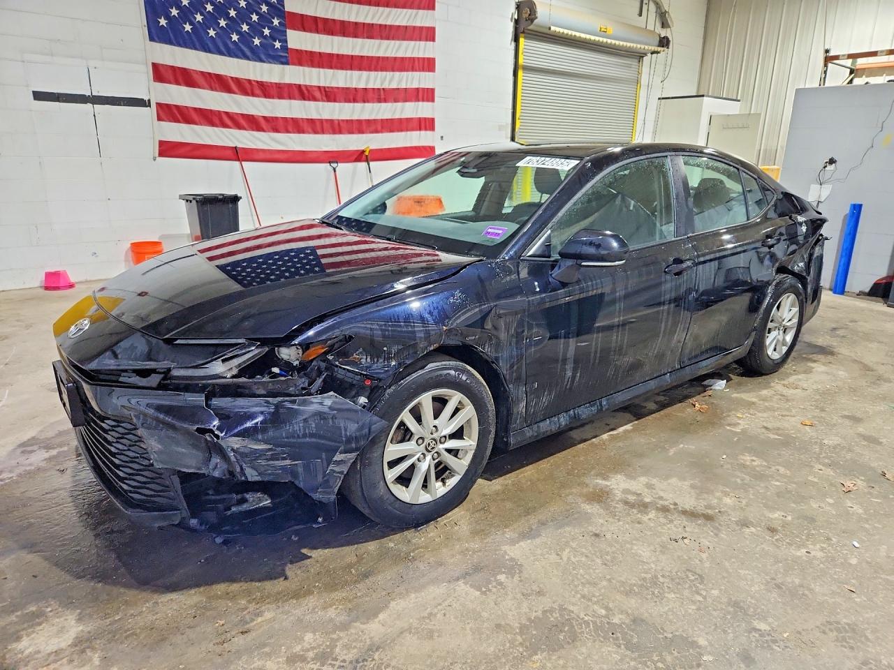 Salvage Toyota Camry Image