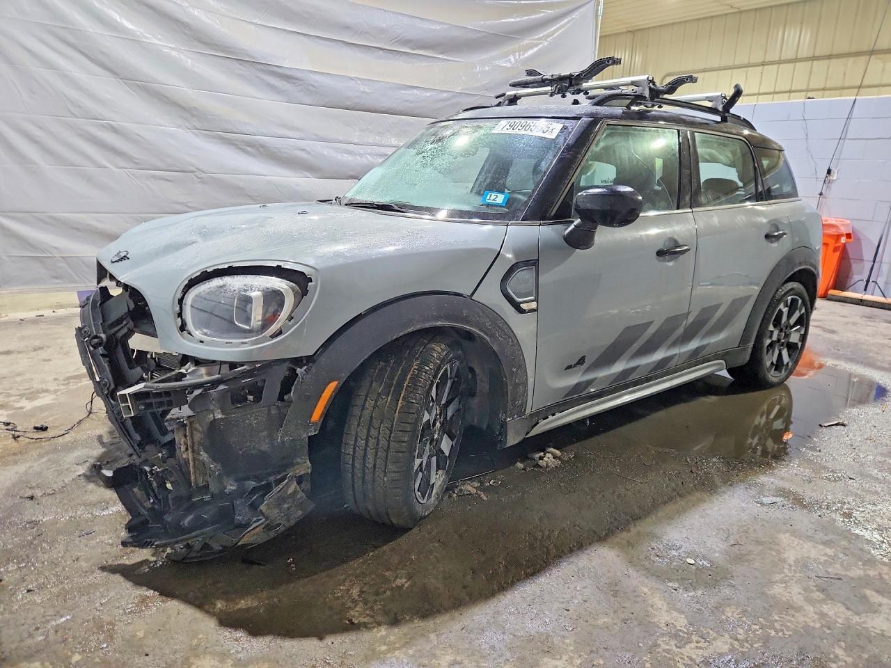 Salvage MINI Cooper Image