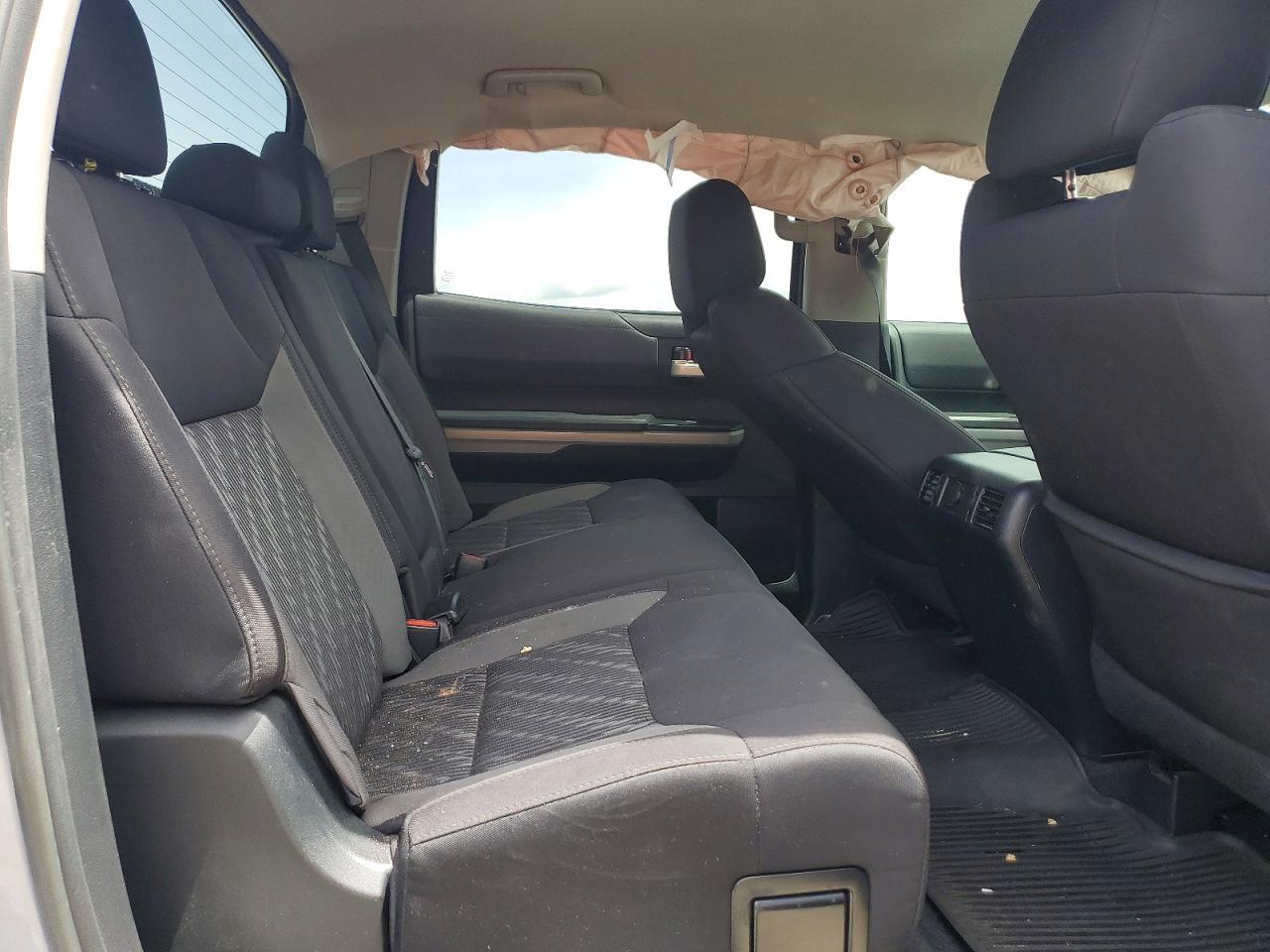 Toyota Tundra Crewmax Sr5