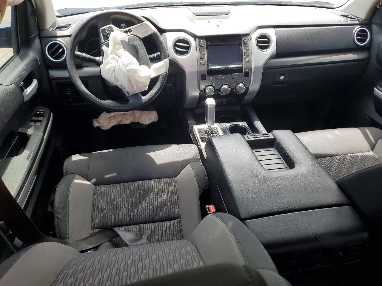 Toyota Tundra Crewmax Sr5