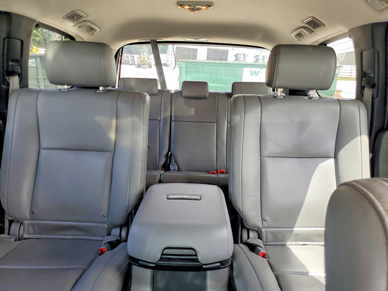 Toyota Sequoia Platinum