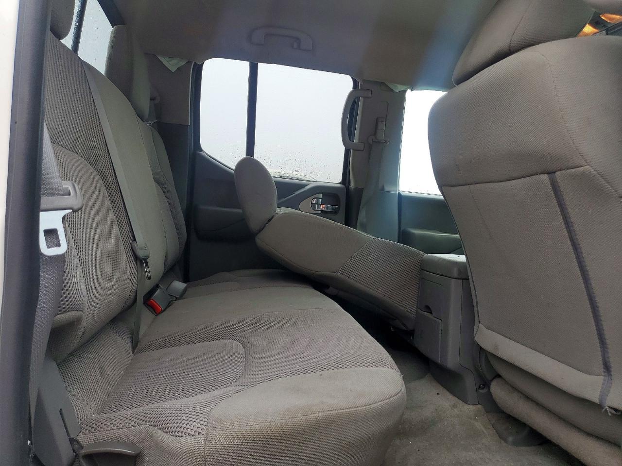 Nissan Frontier Sv