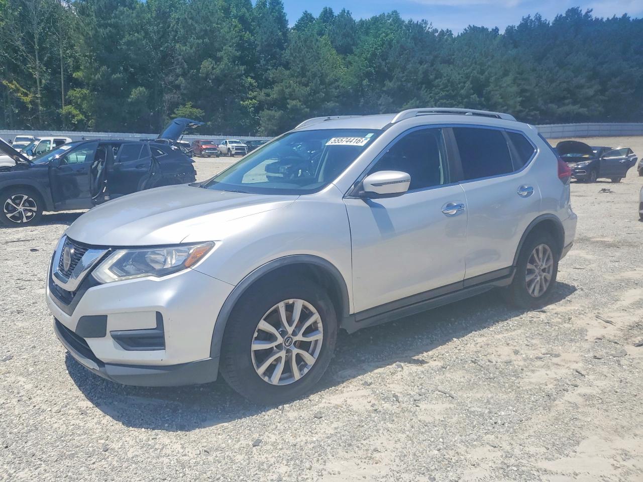 Salvage Nissan Rogue Image