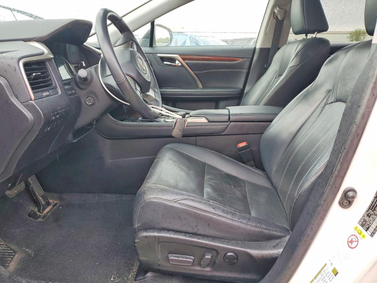 Lexus RX Base
