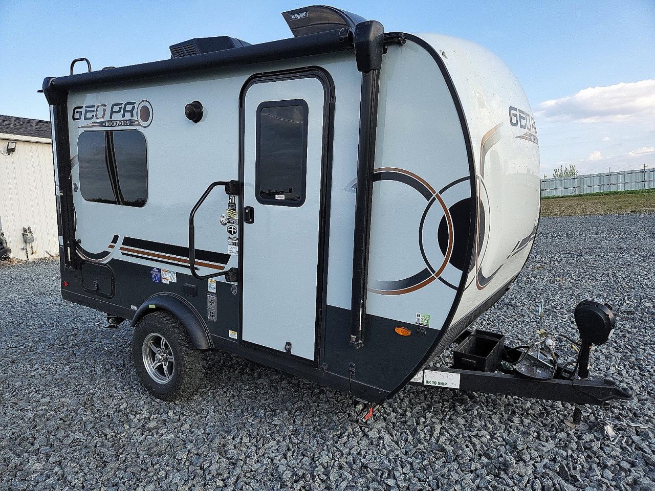 Salvage Rockwood Travel Trl Image