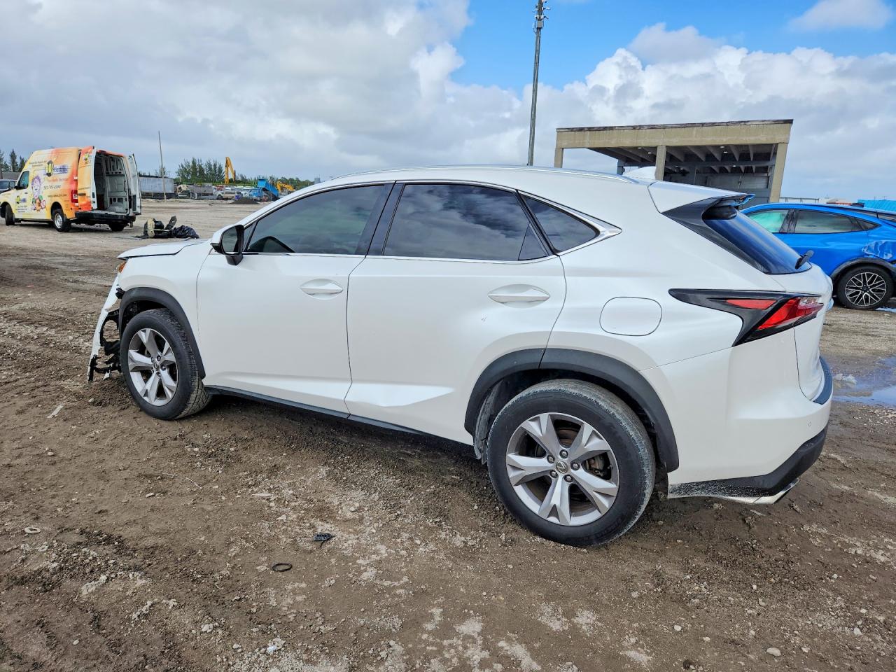 Lexus NX Base
