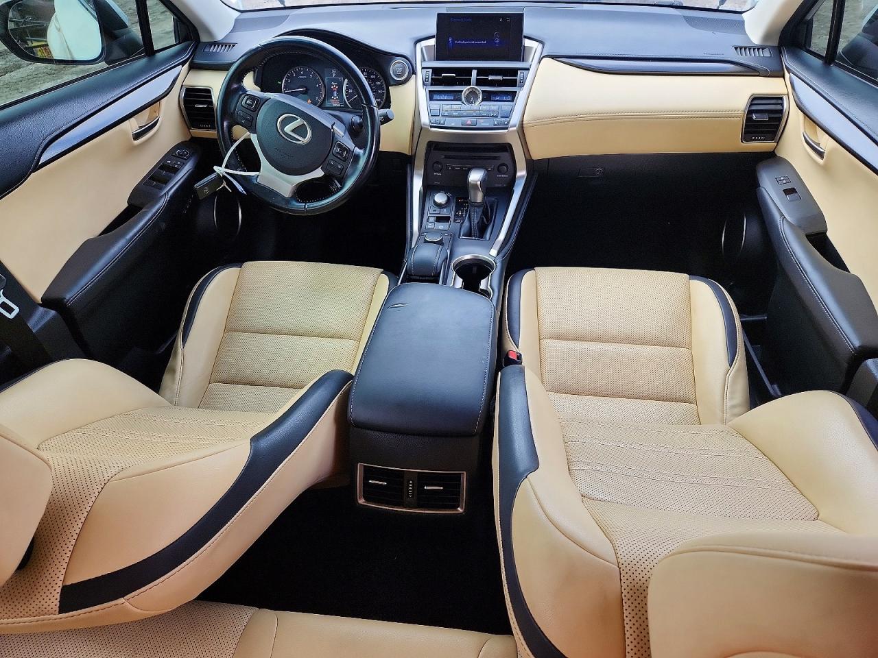 Lexus NX Base