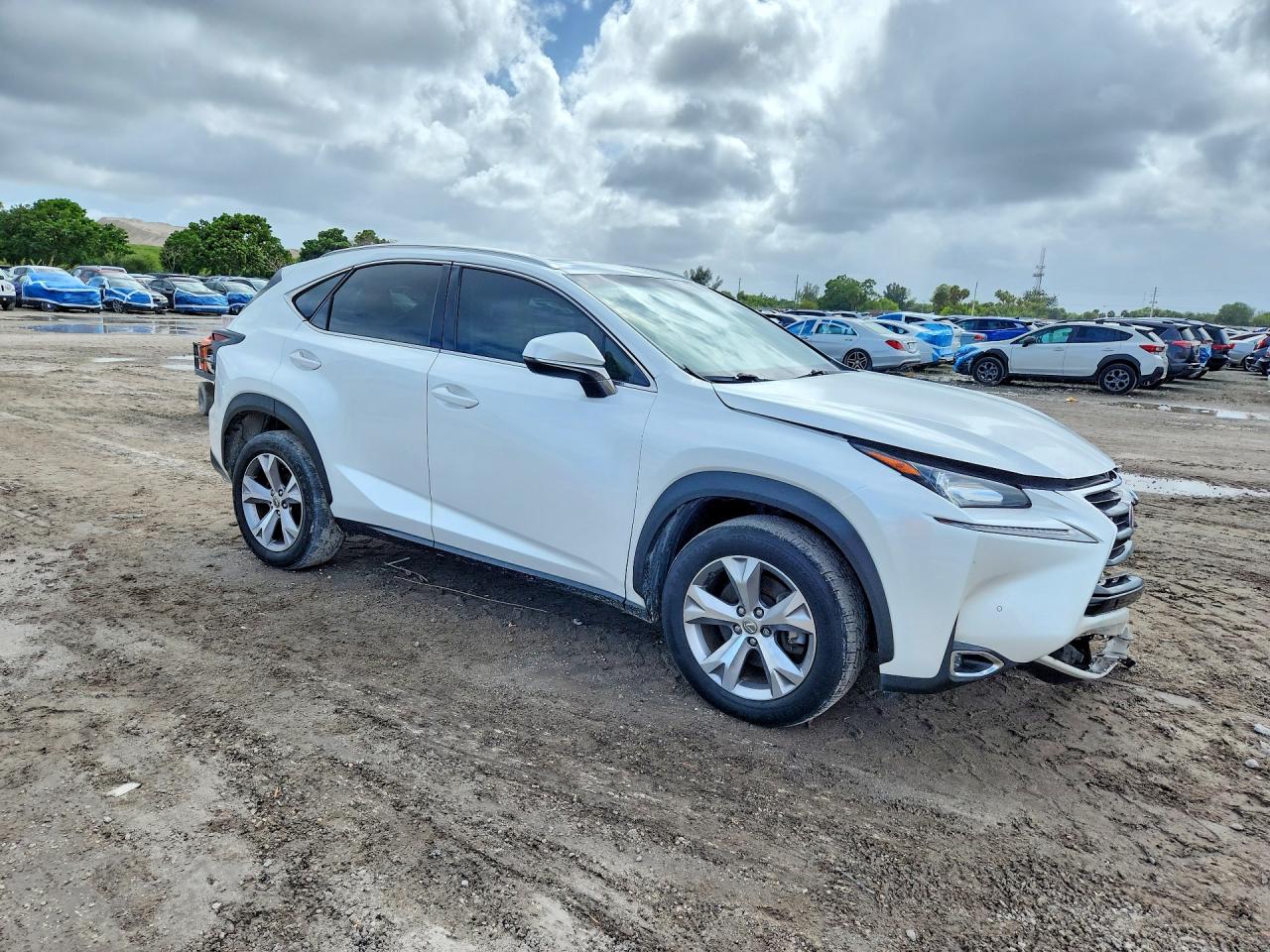 Lexus NX Base