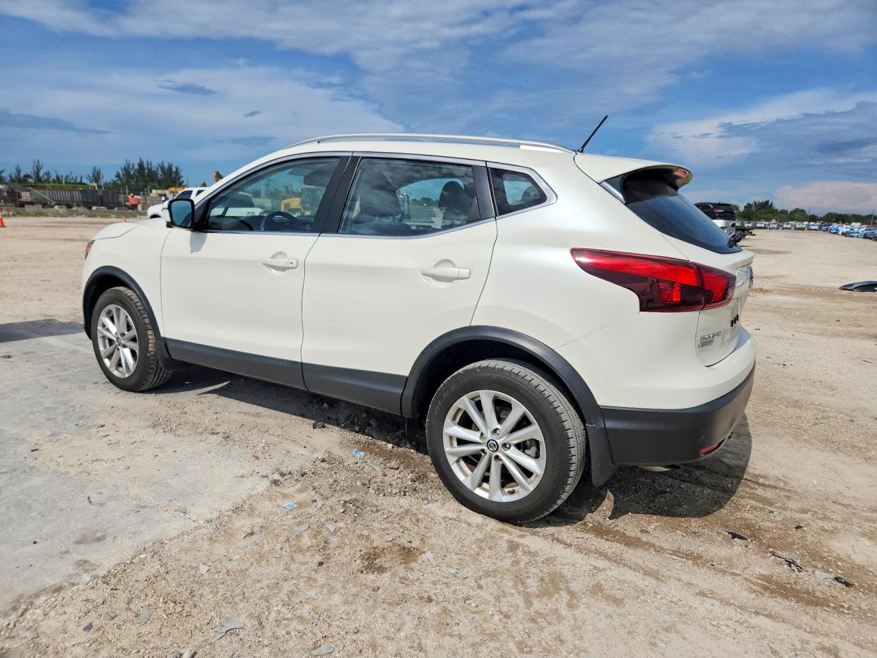 Nissan Rogue Sv