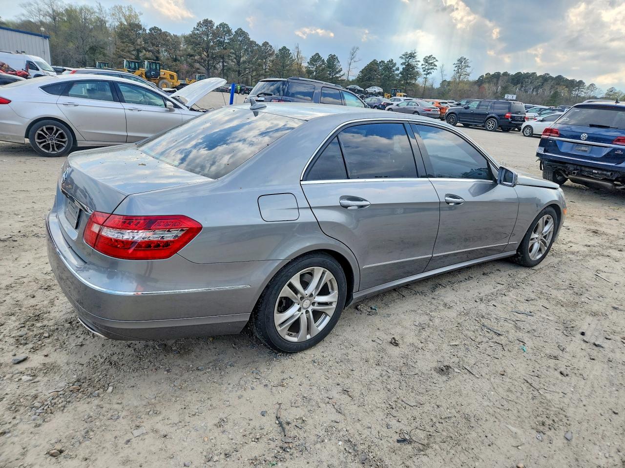 Mercedes-Benz E-Class 550