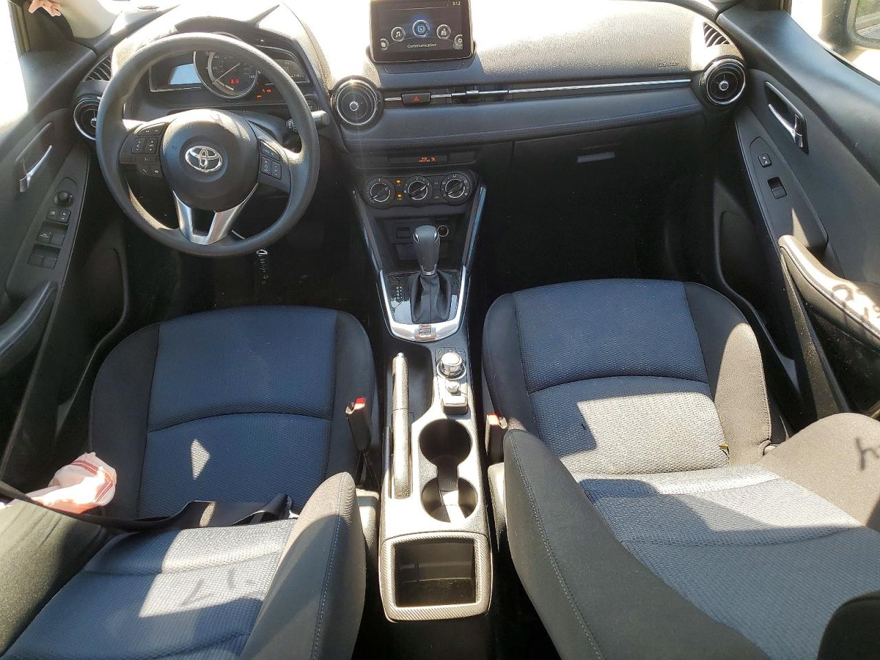 Toyota Yaris Base