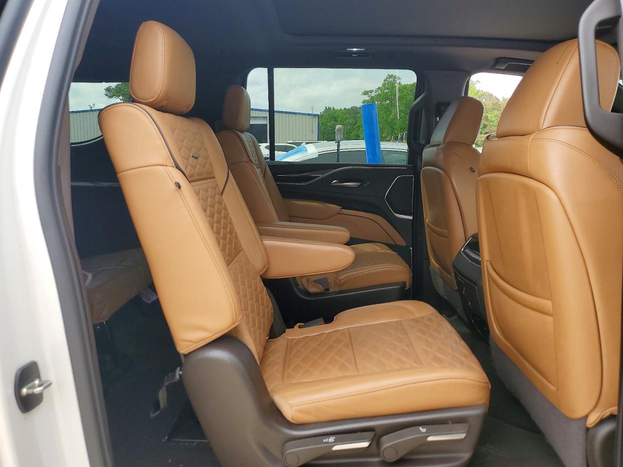 Cadillac Escalade Esv Sport
