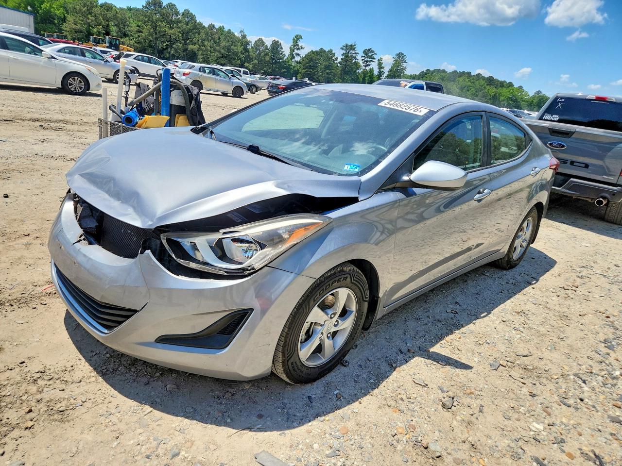 Salvage Hyundai ELANTRA Image