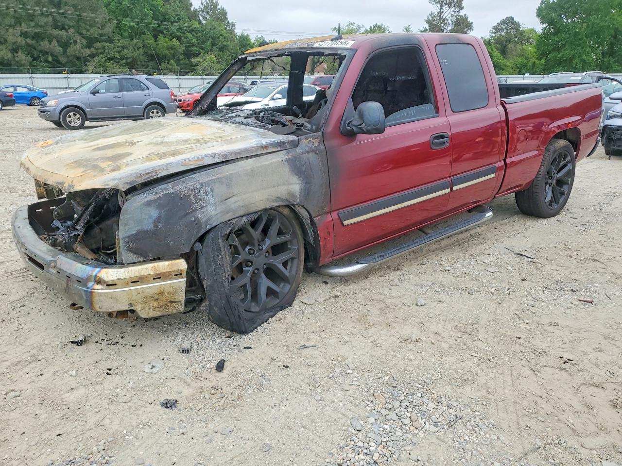 Salvage Chevrolet Silverado Image