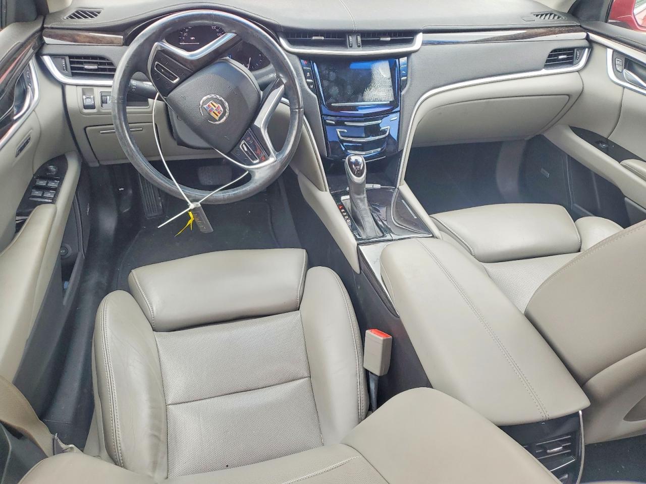 Cadillac XTS Luxury Collection