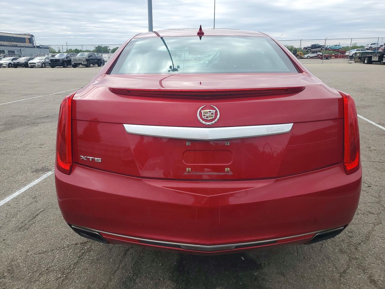 Cadillac XTS Luxury Collection