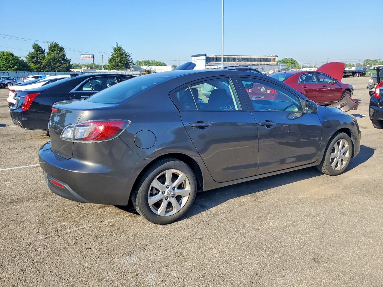 Mazda 3 I