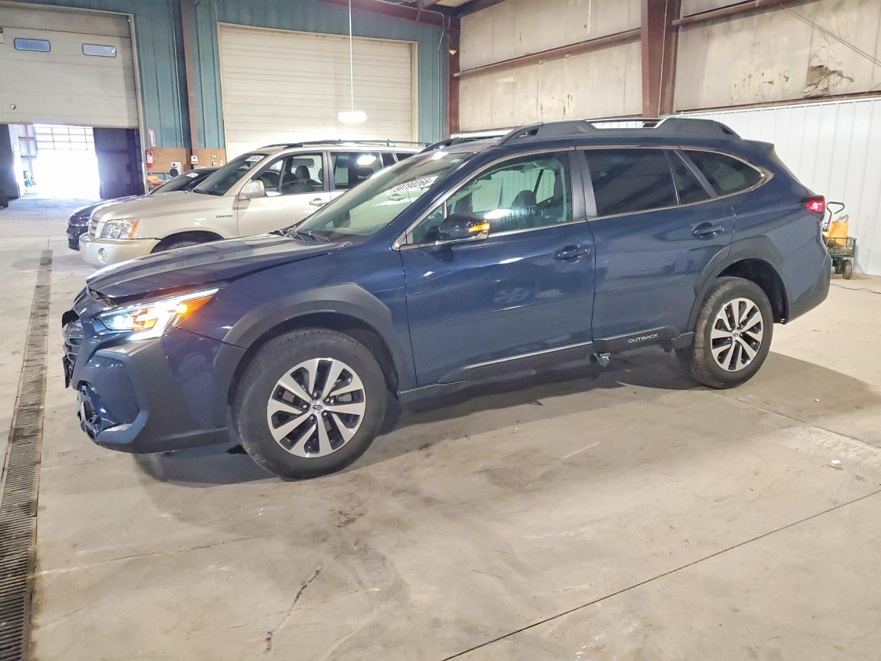 Salvage Subaru Outback Image