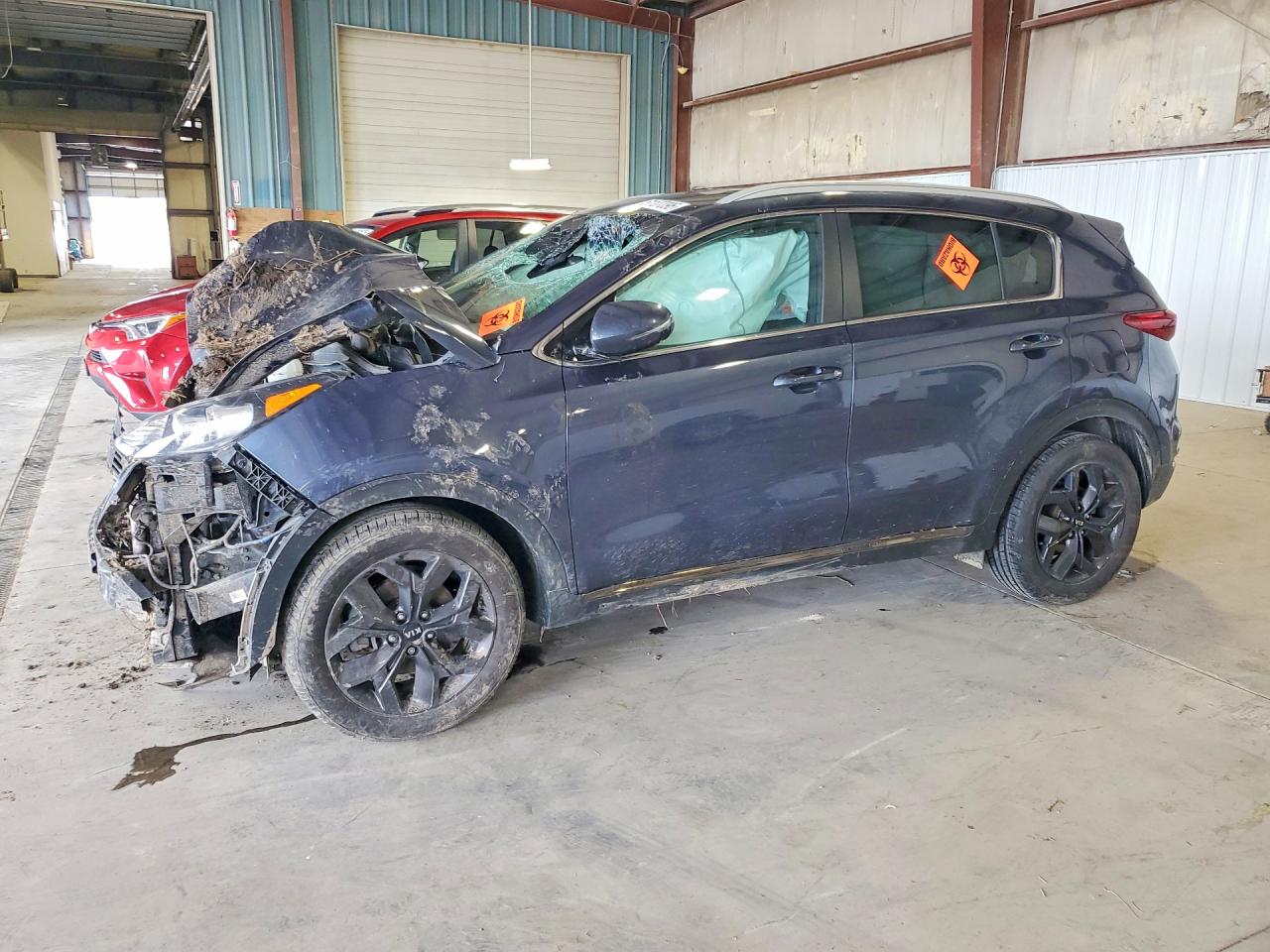 Salvage Kia Sportage Image