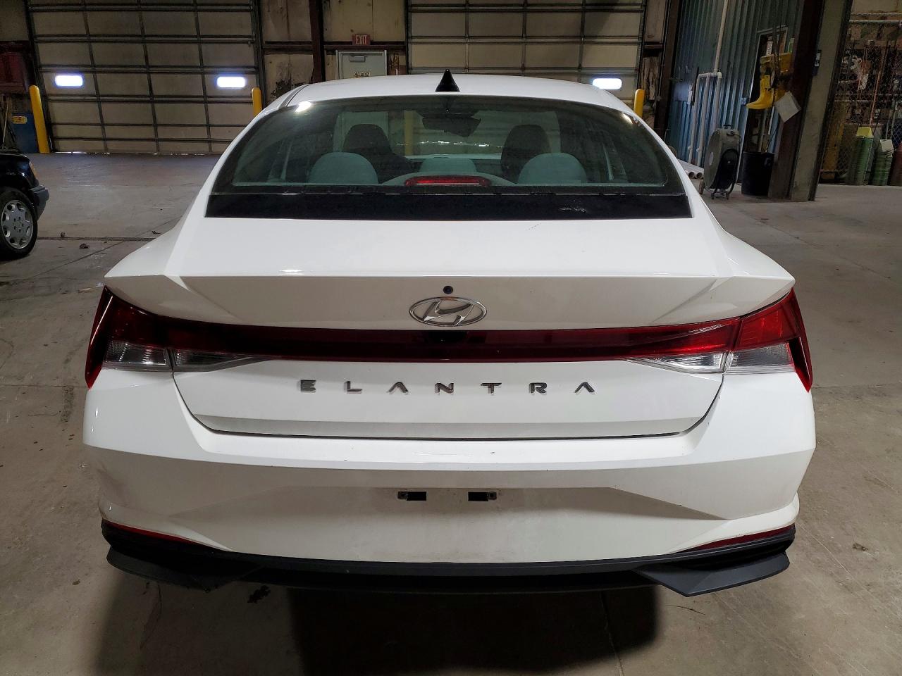 Hyundai ELANTRA Sel