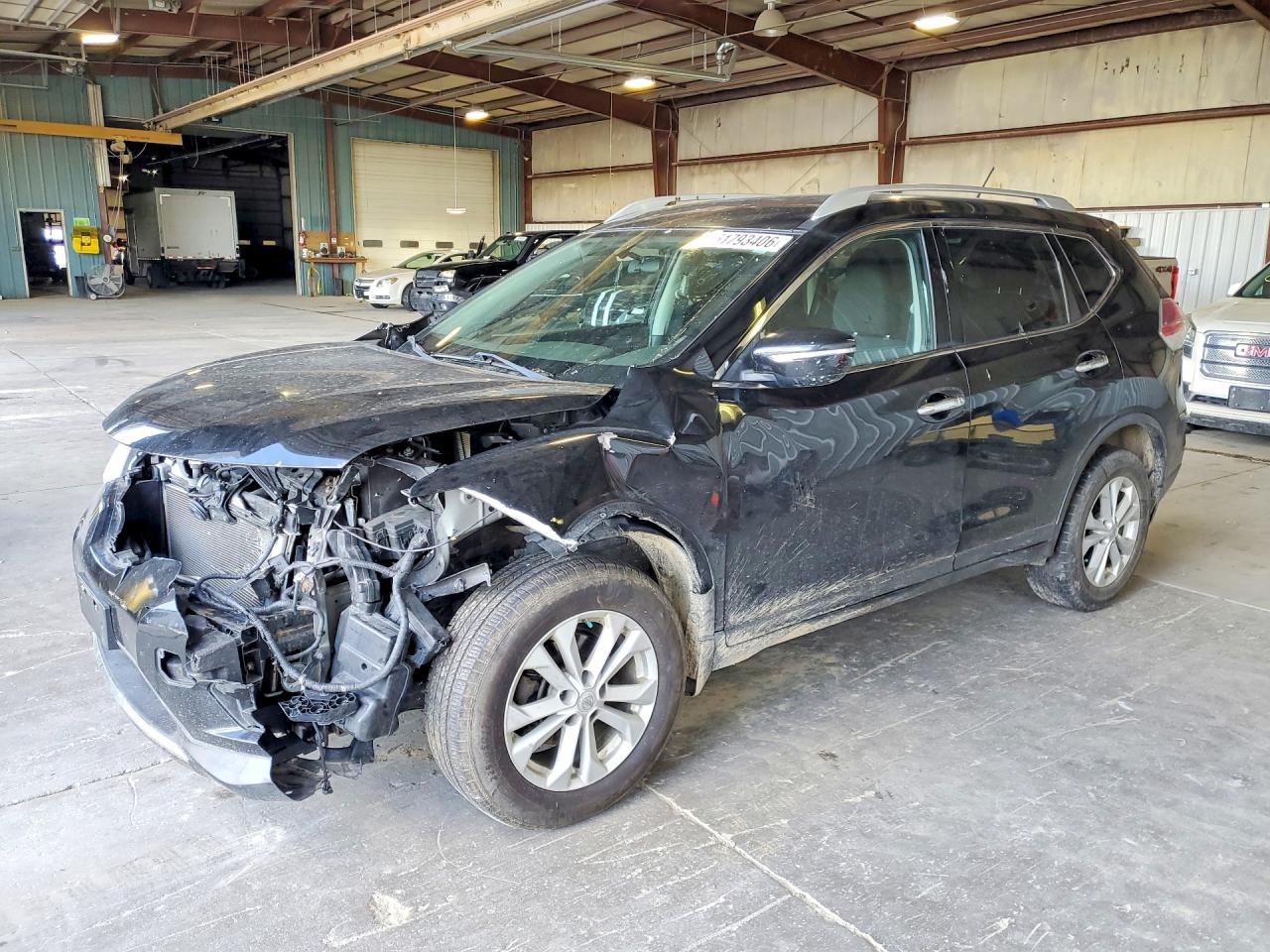 Salvage Nissan Rogue Image