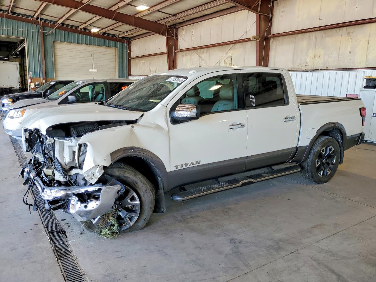 Salvage Nissan Titan Image