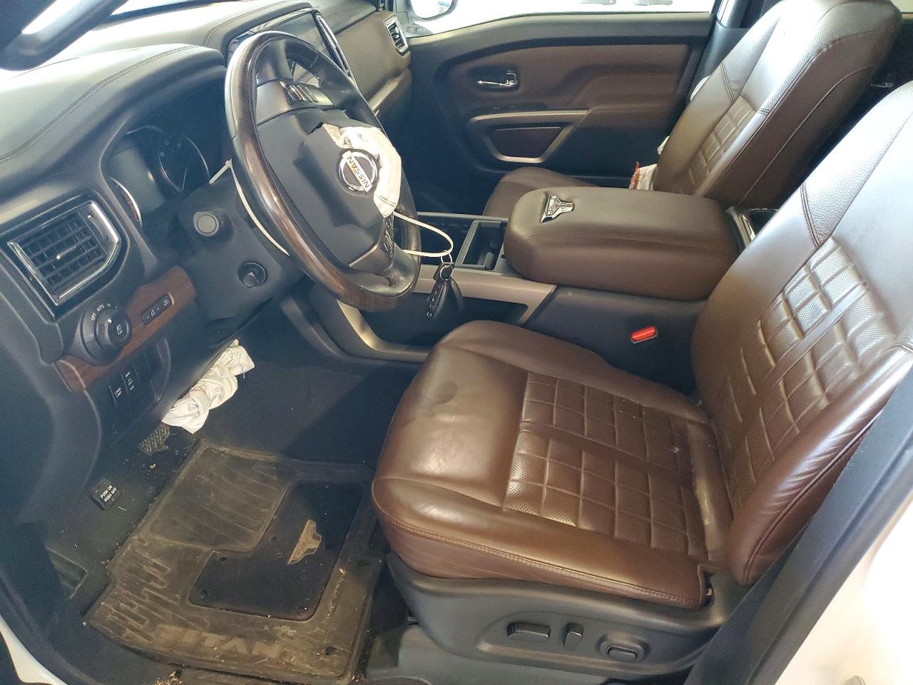 Nissan Titan Platinum Reserve