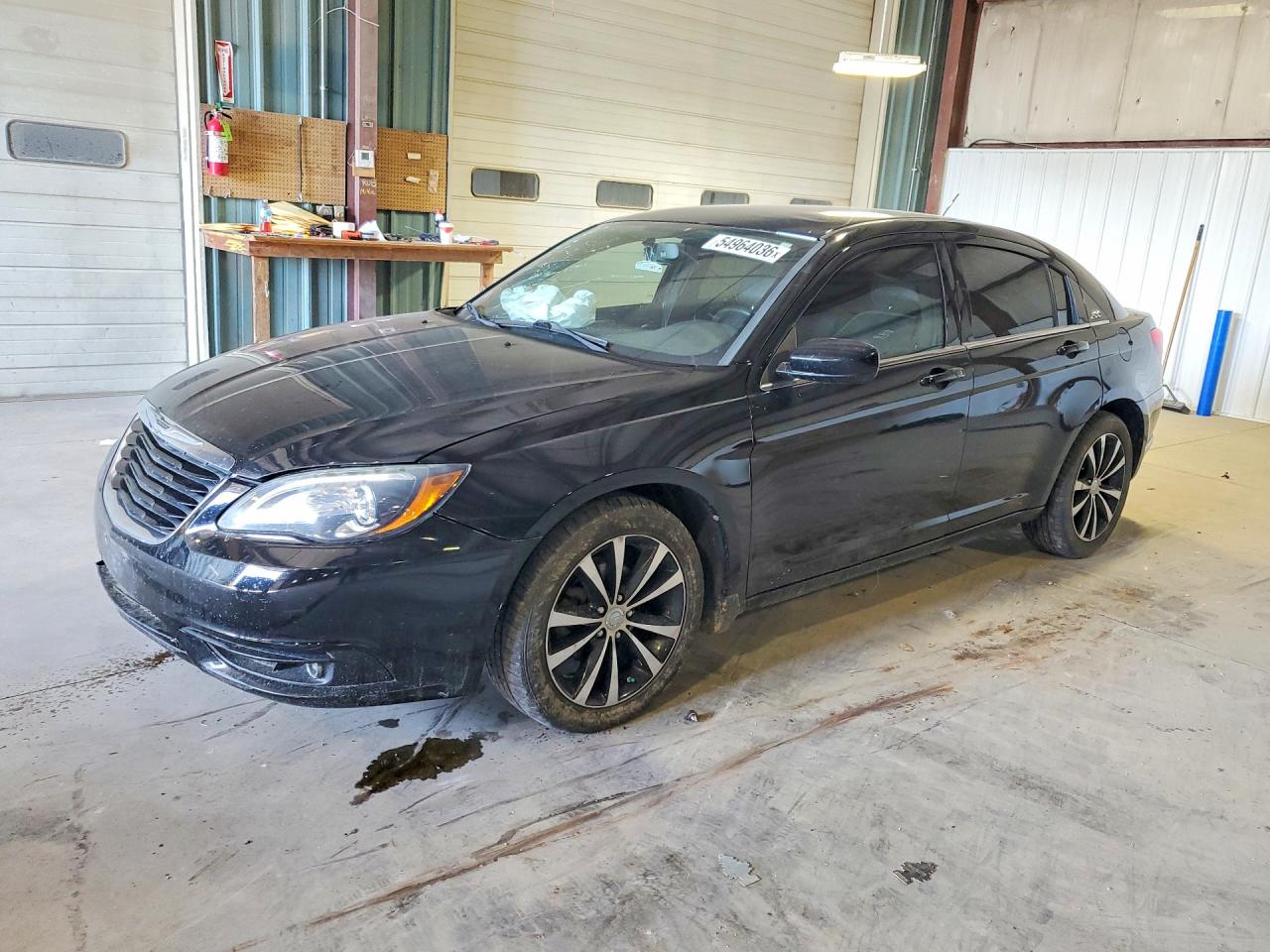 Salvage Chrysler 200 Image