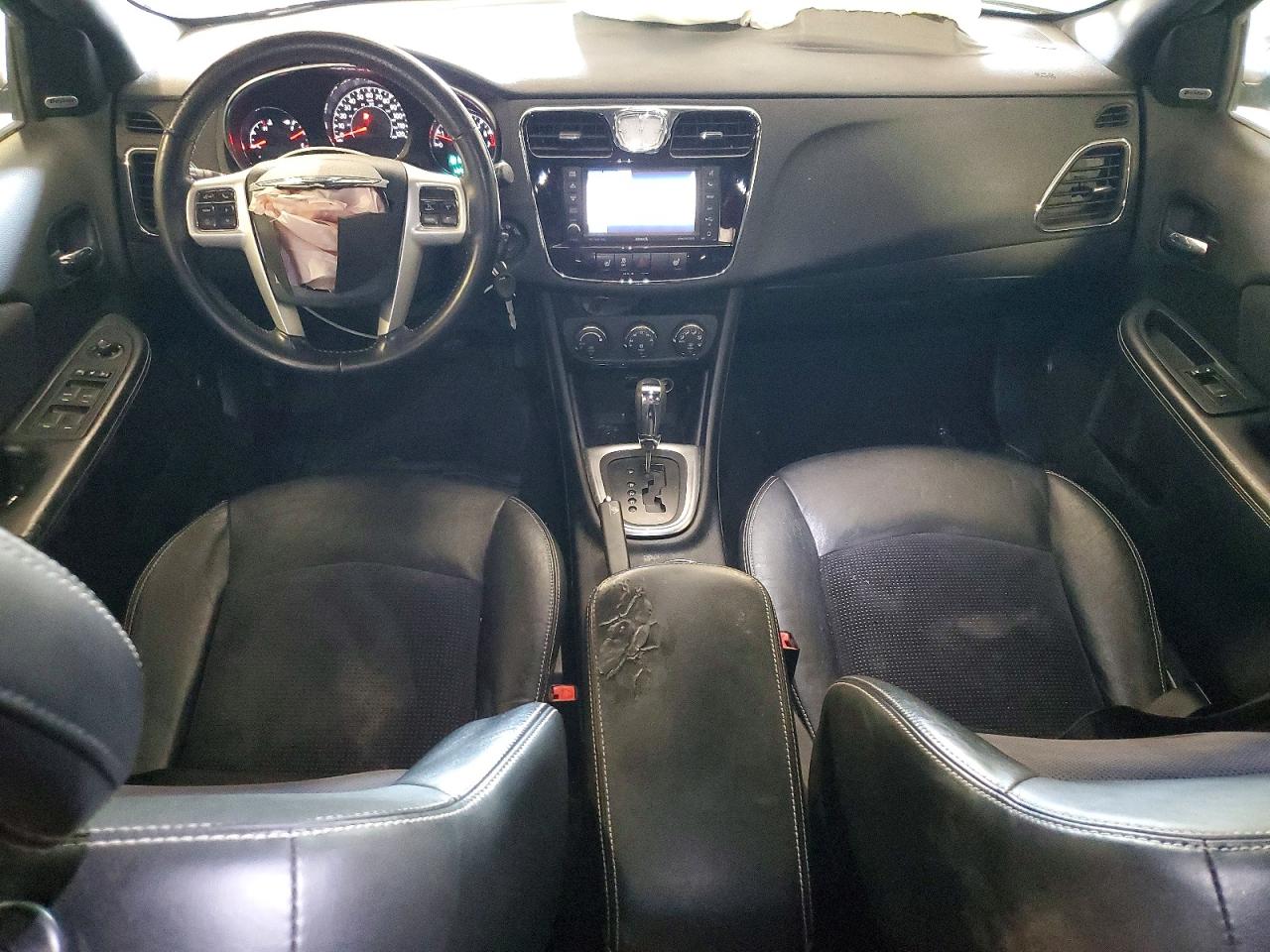 Chrysler 200 S