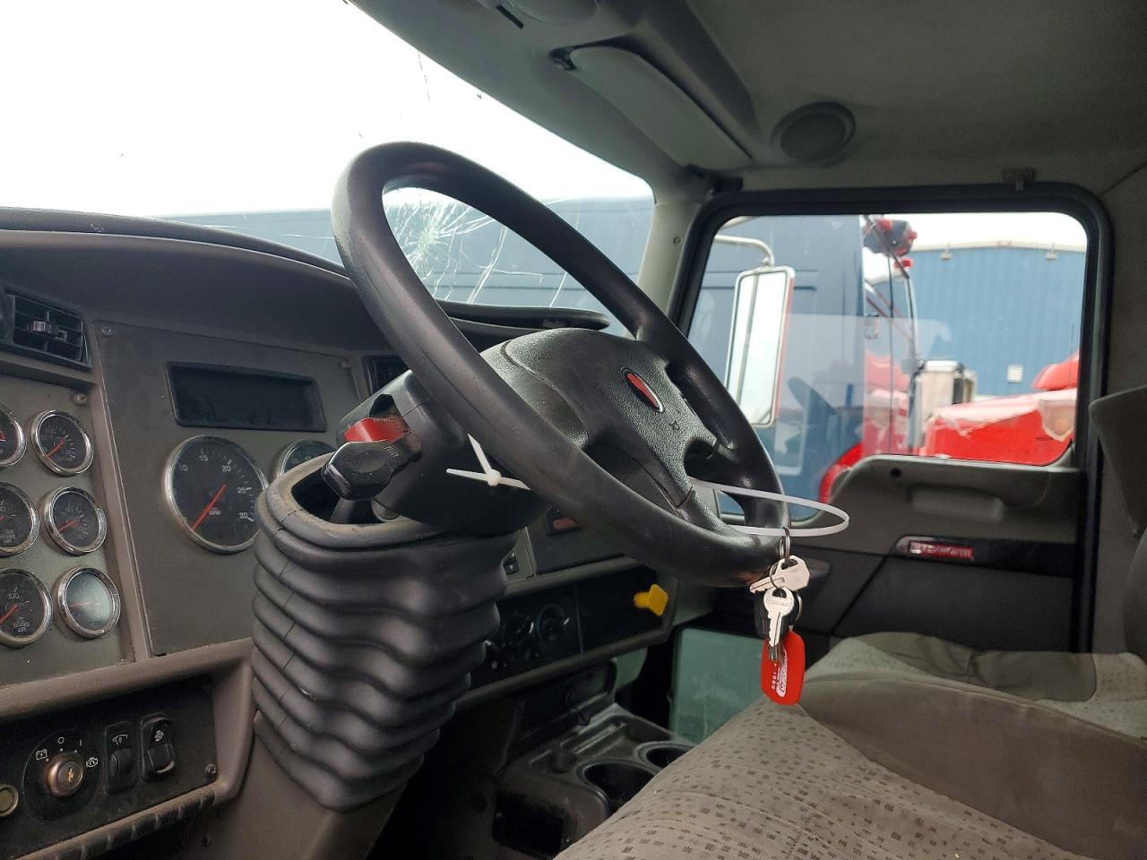 Kenworth T330