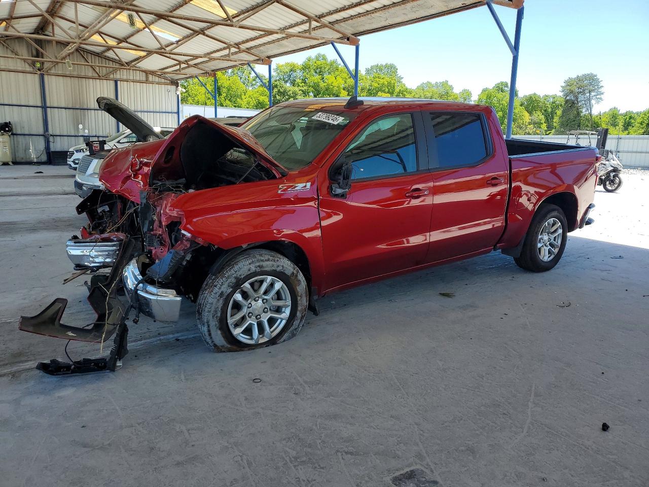 Salvage Chevrolet Silverado Image