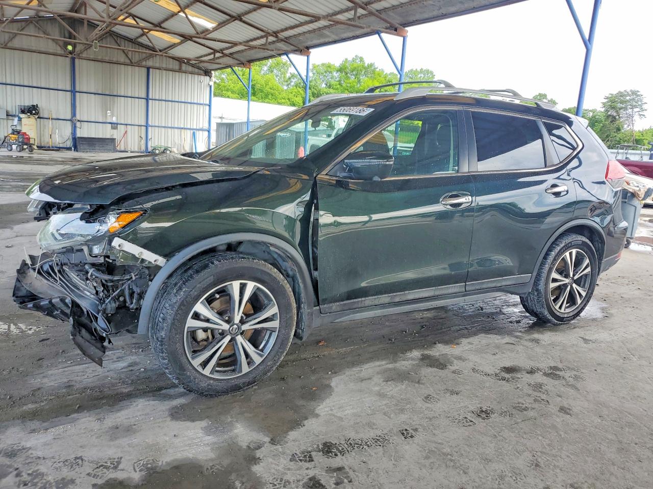 Salvage Nissan Rogue Image