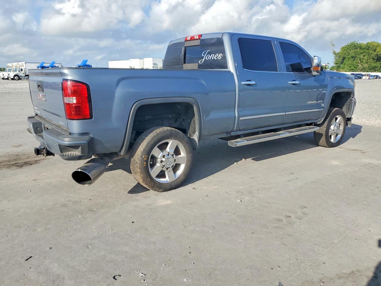 GMC Sierra K2500 Denali