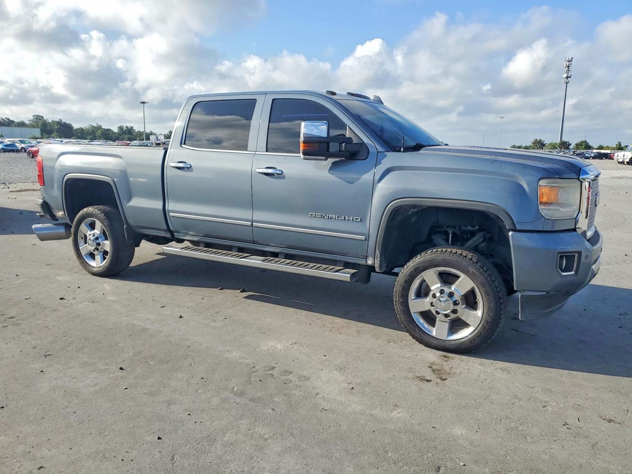 GMC Sierra K2500 Denali