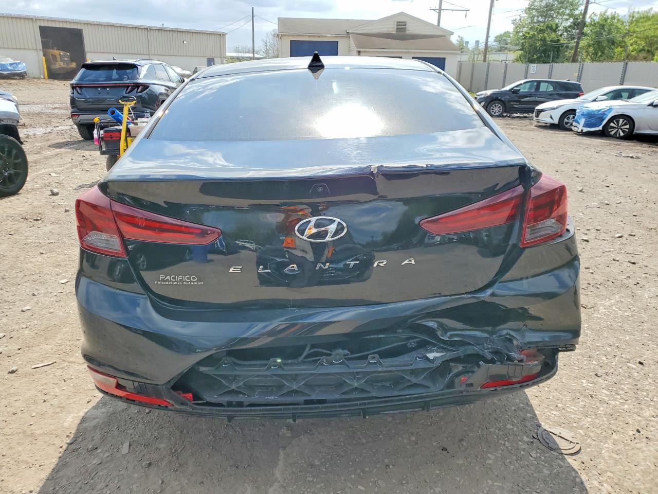 Hyundai ELANTRA Value Edition