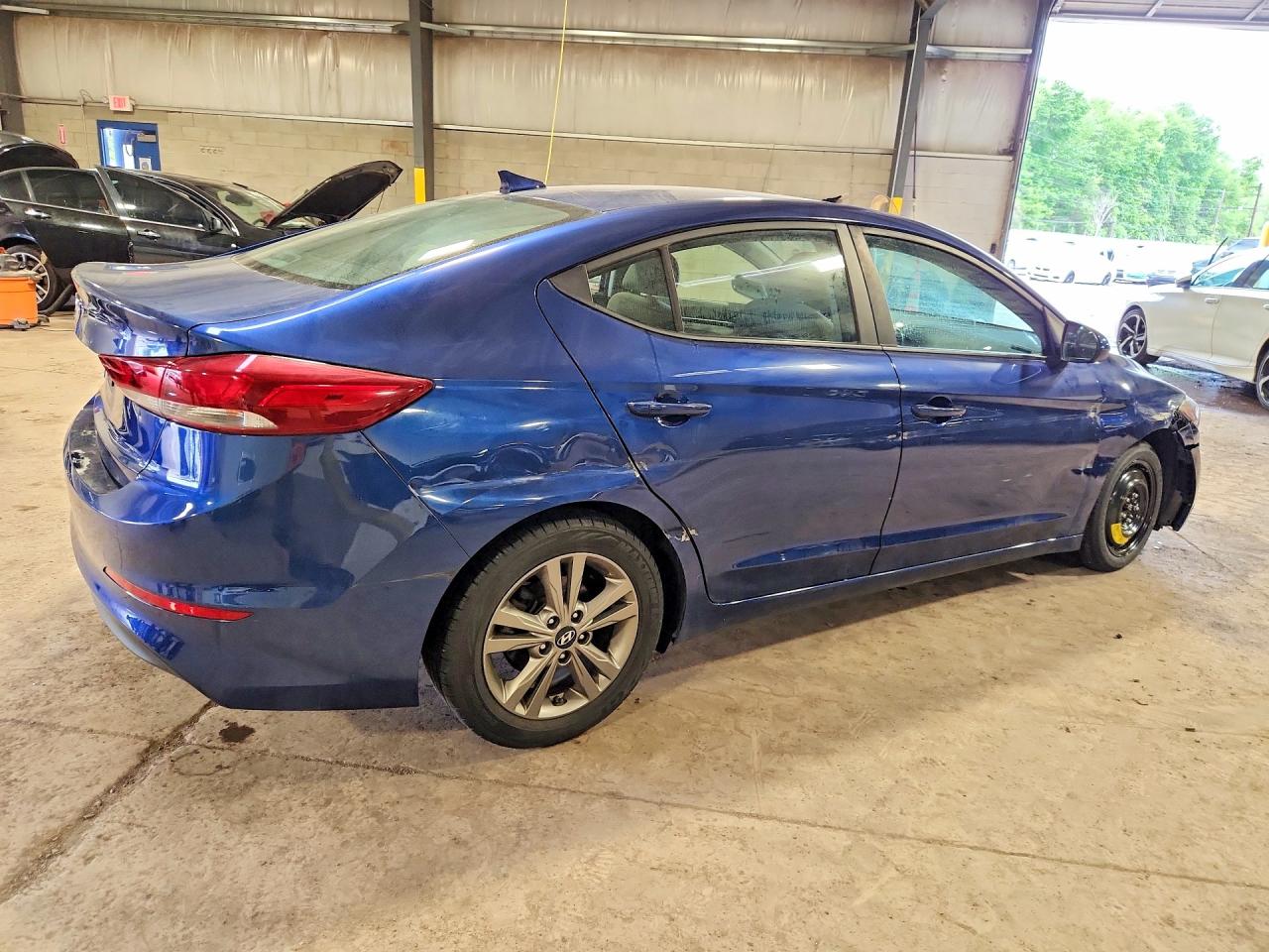 Hyundai ELANTRA Sel