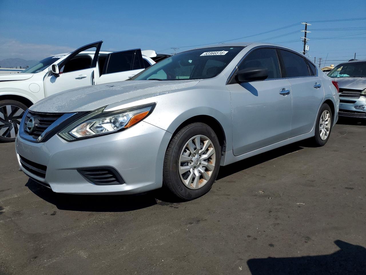 Salvage Nissan Altima Image