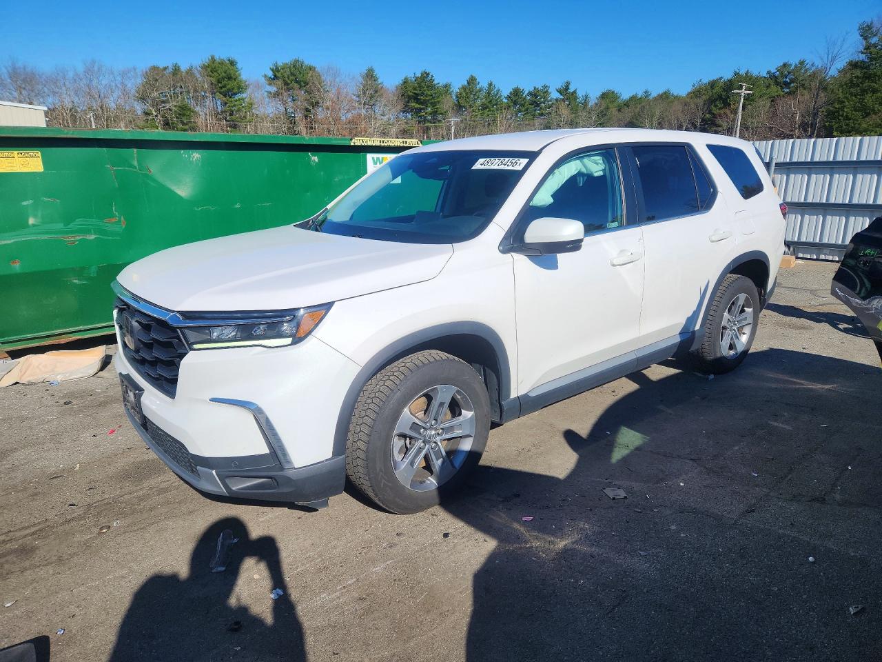 Salvage Honda Pilot Image