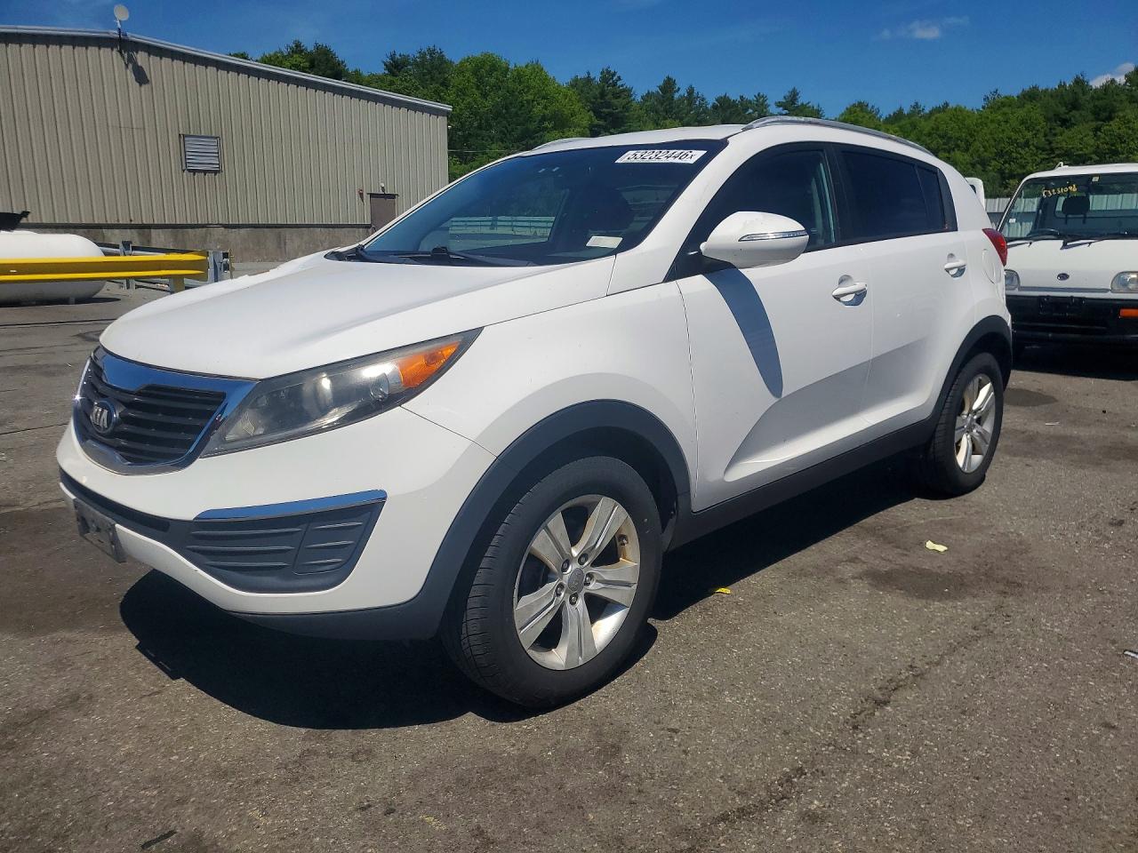 Salvage Kia Sportage Image