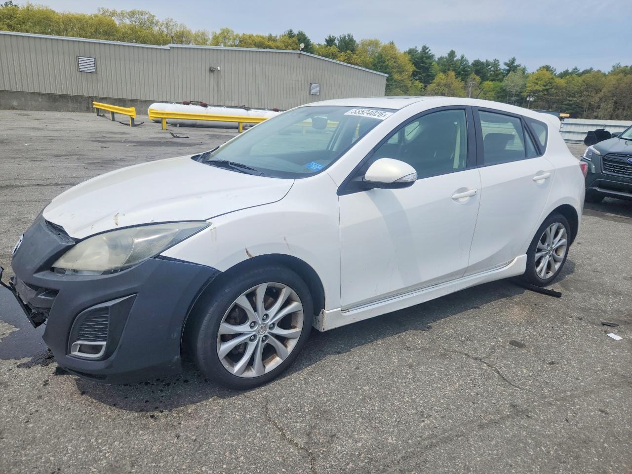 Salvage Mazda Mazda3 Image